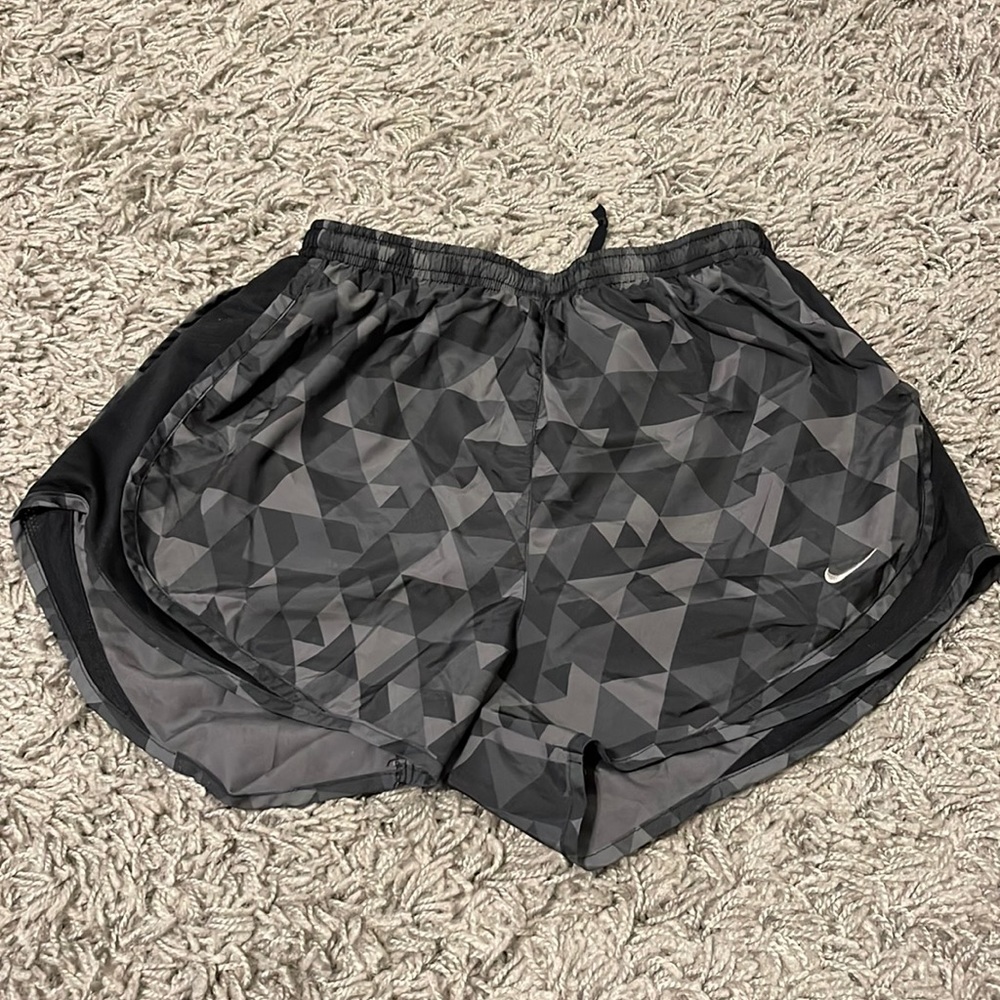 Women’s nike athletic shorts size M